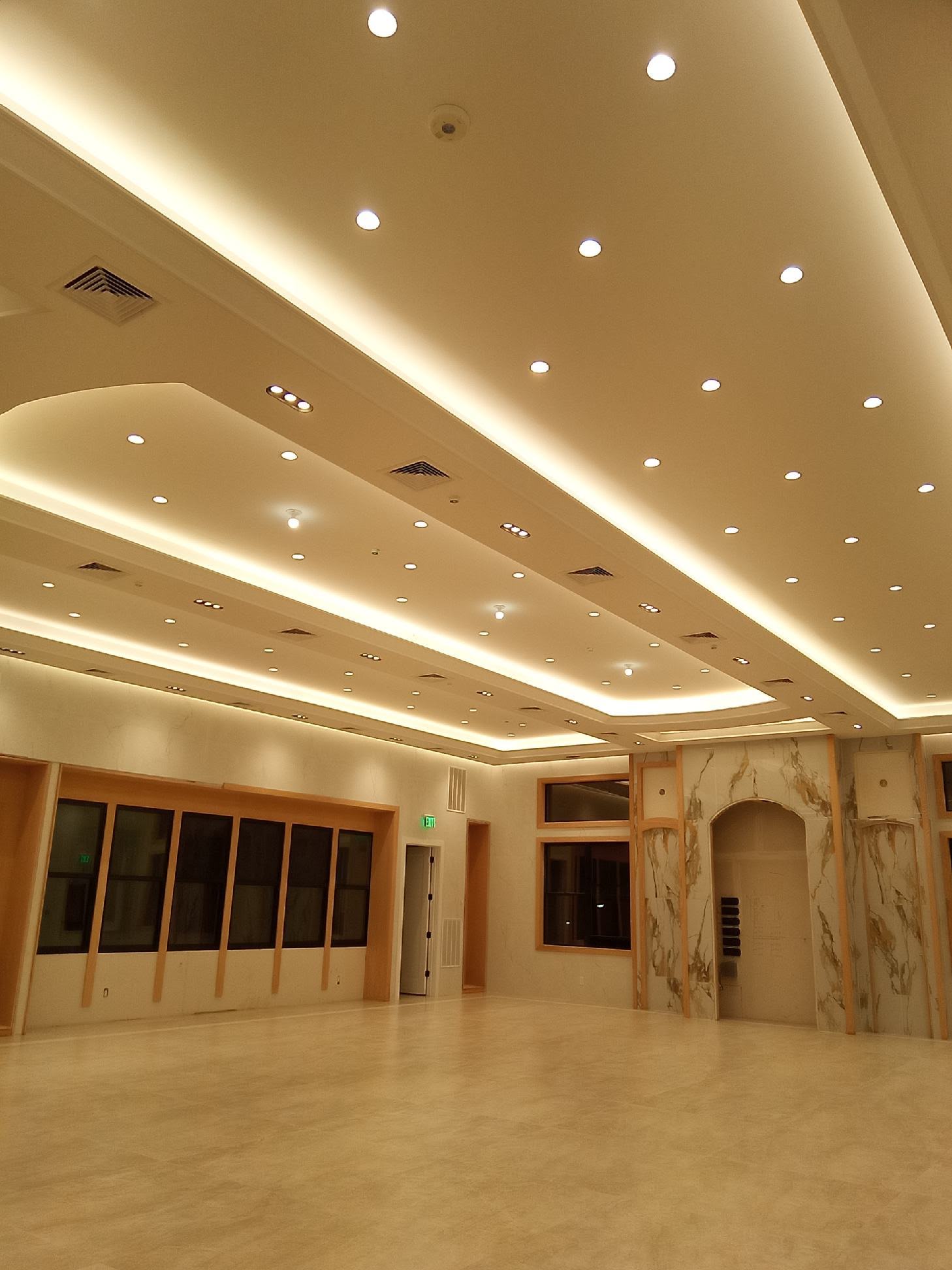 Shul lighting and engineering by Breeze